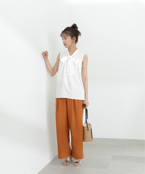 N.（N. Natural Beauty Basic）（エヌエヌナチュラルビューティーベーシック）の「◆フロントリボンギャザーノースリーブブラウス（Tシャツ/カットソー・レディース・オフホワイト/ブルー/ドット・MEDIUM）」の4枚目の写真