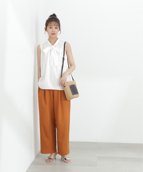 N.（N. Natural Beauty Basic）（エヌエヌナチュラルビューティーベーシック）の「◆フロントリボンギャザーノースリーブブラウス（Tシャツ/カットソー・レディース・オフホワイト/ブルー/ドット・MEDIUM）」の9枚目の写真
