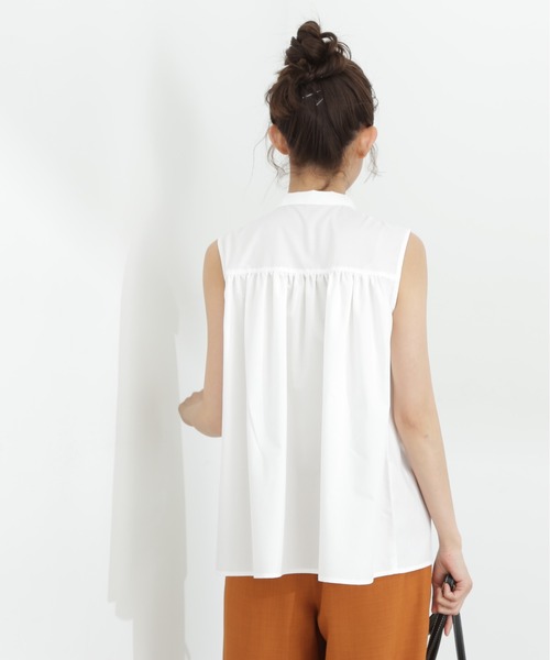 N.（N. Natural Beauty Basic）（エヌエヌナチュラルビューティーベーシック）の「◆フロントリボンギャザーノースリーブブラウス（Tシャツ/カットソー・レディース・オフホワイト/ブルー/ドット・MEDIUM）」の8枚目の写真