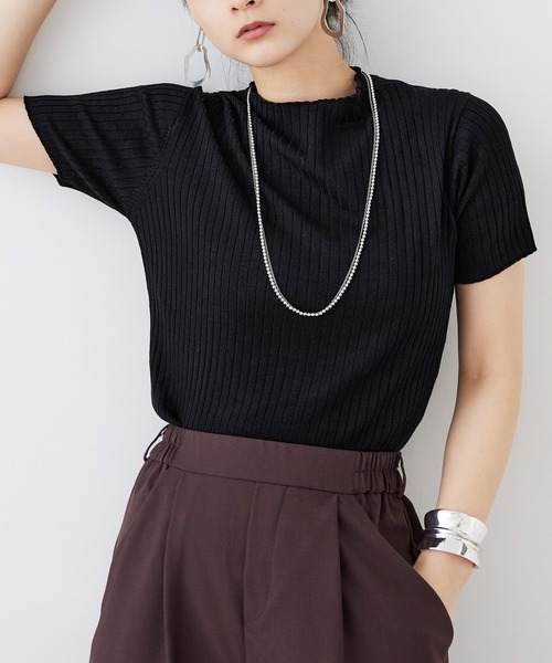 Fashion Letter(ファッションレター)の「大きいサイズ プチハイネック ハーフスリーブ トップス(Tシャツ/カットソー・レディース・ブラック/オフホワイト/ブルー/ベージュ系その他・M~L/LL~3L/4L~5L)」の2枚目の写真
