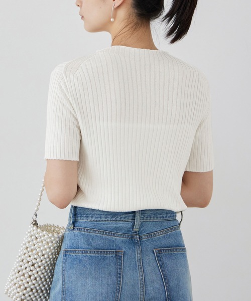 Fashion Letter(ファッションレター)の「大きいサイズ プチハイネック ハーフスリーブ トップス(Tシャツ/カットソー・レディース・ブラック/オフホワイト/ブルー/ベージュ系その他・M~L/LL~3L/4L~5L)」の15枚目の写真