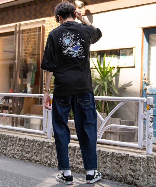 SILVER BULLET(シルバーバレット)の「『CavariA/キャバリア』CILLSKULプリント刺繍TEE(Tシャツ/カットソー・メンズ・サックスブルー/ブラック/ホワイト・L/M)」の4枚目の写真