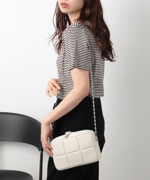 ADD CULUMN(アドカラム)の「【ADD CULUMN】PUFF - CROSSBODY EC/ A23W02B260(ショルダーバッグ・レディース・ホワイト/ブラック・FREE)」の4枚目の写真