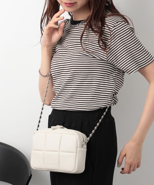 ADD CULUMN(アドカラム)の「【ADD CULUMN】PUFF - CROSSBODY EC/ A23W02B260(ショルダーバッグ・レディース・ホワイト/ブラック・FREE)」の3枚目の写真