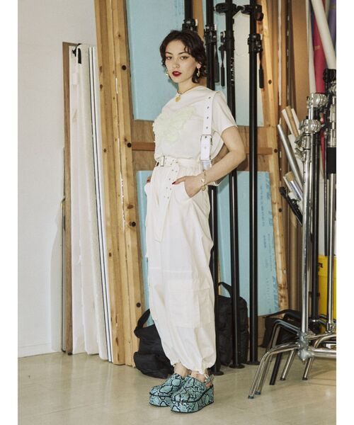 jouetie（ジュエティ）の「バタフライドッキング Tシャツ（Tシャツ/カットソー・レディース・ブラック/オフホワイト/ピンク・MEDIUM）」の8枚目の写真