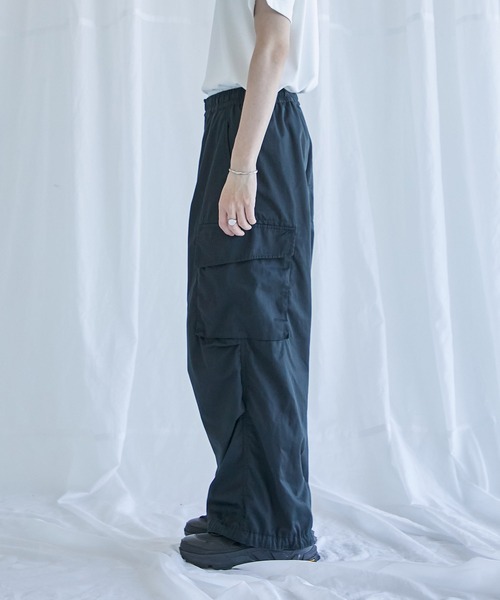 PUBLIC TOKYO（パブリックトウキョウ）の「メッシュライトイージーカーゴ（カーゴパンツ・メンズ・ホワイト/ブラック・1/2）」の10枚目の写真