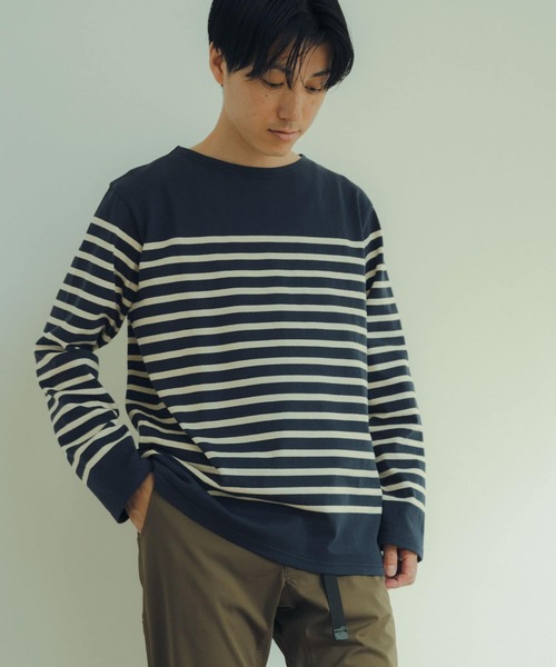 ITEMS URBANRESEARCH（アイテムズ アーバンリサーチ）の「パネルボーダー天竺ロングスリーブバスクシャツ（Tシャツ/カットソー・メンズ・ネイビー/オフホワイト/ホワイト系その他・LARGE/MEDIUM）」の4枚目の写真