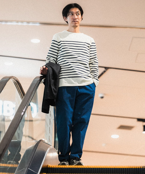 ITEMS URBANRESEARCH（アイテムズ アーバンリサーチ）の「パネルボーダー天竺ロングスリーブバスクシャツ（Tシャツ/カットソー・メンズ・ネイビー/オフホワイト/ホワイト系その他・LARGE/MEDIUM）」の21枚目の写真