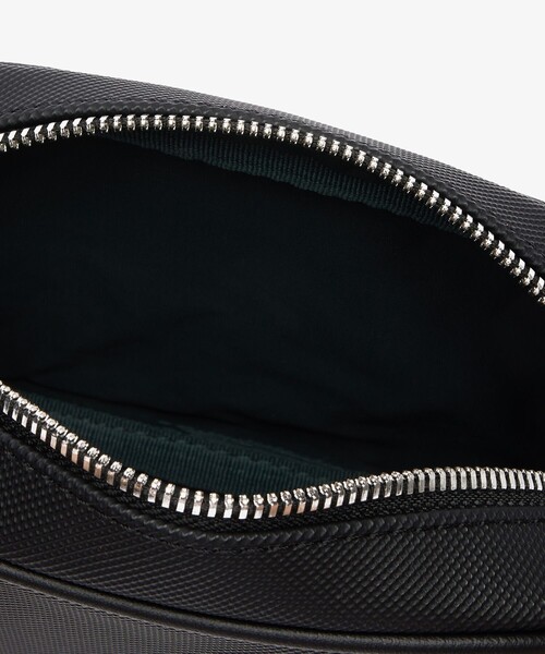 LACOSTE（ラコステ）の「デイリーライフスタイル コーテッドキャンバススモールショルダーポーチ（ショルダーバッグ・レディース・ブラック/オフホワイト・FREE）」の9枚目の写真