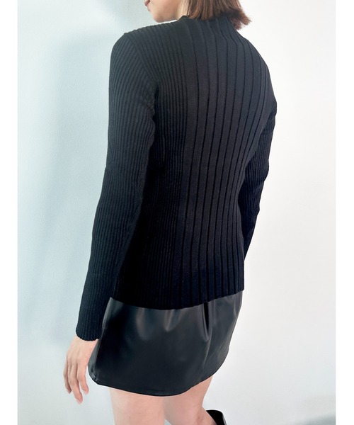 CECIL McBEE（セシルマクビー）の「ランダムリブニットトップス（ニット/セーター・レディース・ブラック/アイボリー/ブルー/グレー/イエロー・MEDIUM）」の15枚目の写真