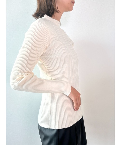 CECIL McBEE（セシルマクビー）の「ランダムリブニットトップス（ニット/セーター・レディース・ブラック/アイボリー/ブルー/グレー/イエロー・MEDIUM）」の18枚目の写真