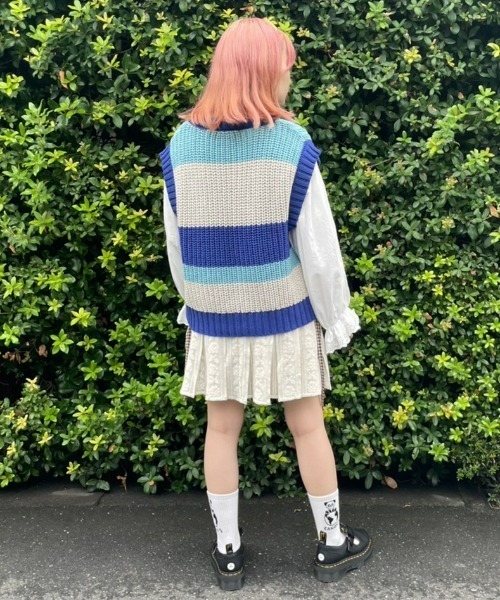 Candy Stripper(キャンディストリッパー)の「MULTI BORDER KNIT ベスト(ベスト・レディース・ピンク/ライトグリーン/ブルー・2)」の12枚目の写真