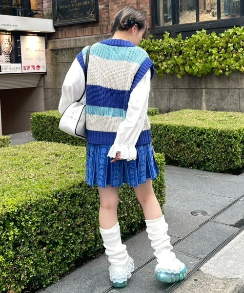 Candy Stripper(キャンディストリッパー)の「MULTI BORDER KNIT ベスト(ベスト・レディース・ピンク/ライトグリーン/ブルー・2)」の16枚目の写真