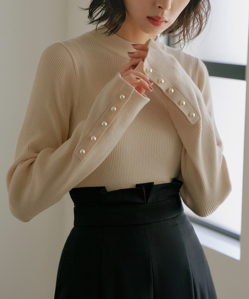 RUIRUE BOUTIQUE(ルイルエブティック)の「選べるデザイン 静電気防止ボタンスリーブリブニット | ハイネック トップス 長袖 ベーシック シンプル メタルボタン(ニット/セーター・レディース・グレー系1/グリーン/ブラック/ホワイト系1/ホワイト×ブラック/ホワイト/グレー/ブラック系1/ブルー系1/ブラウン/ネイビー系1/ロイヤルブルー/ネイビー・L/M)」の4枚目の写真