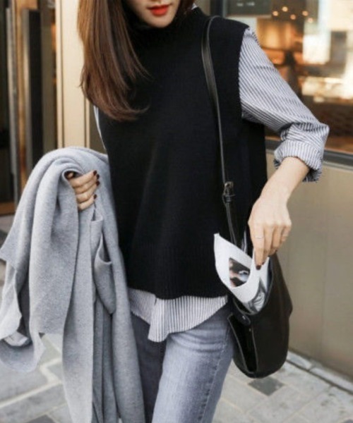 Ritzy(リッツィー)の「サイドスリット入り シンプルニットベスト(ベスト・レディース・ブラック/ダークグレー/ベージュ/グレー・FREE)」の1枚目の写真