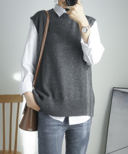 Ritzy(リッツィー)の「サイドスリット入り シンプルニットベスト(ベスト・レディース・ブラック/ダークグレー/ベージュ/グレー・FREE)」の10枚目の写真