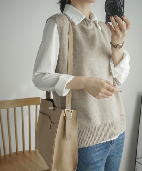 Ritzy(リッツィー)の「サイドスリット入り シンプルニットベスト(ベスト・レディース・ブラック/ダークグレー/ベージュ/グレー・FREE)」の16枚目の写真