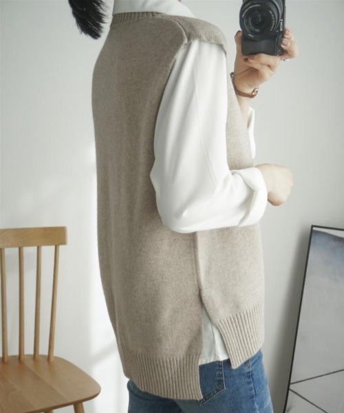 Ritzy(リッツィー)の「サイドスリット入り シンプルニットベスト(ベスト・レディース・ブラック/ダークグレー/ベージュ/グレー・FREE)」の18枚目の写真