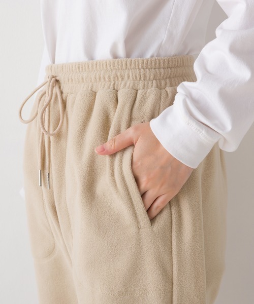 OMNES（オムネス）の「ふわ軽静電気防止マイクロフリースジョガーパンツ（その他パンツ・レディース・チャコールグレー/ベージュ/キャメル/ブラック・MEDIUM/LARGE）」の6枚目の写真