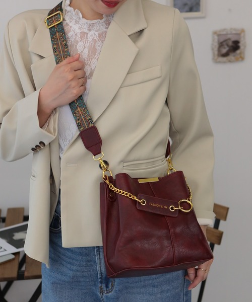 pumpkin port(パンプキンポート)の「チェーンチャーム付 柄ベルト ショルダー BAG(ショルダーバッグ・レディース・ブラック/ブラウン/カーキ/ベージュ/ブラック×ブラック/ワインレッド/ダークブラウン・FREE)」の7枚目の写真
