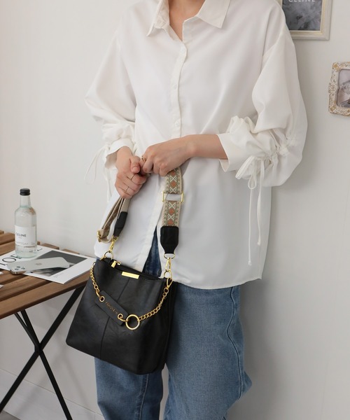 セール】チェーンチャーム付 柄ベルト ショルダー BAG
