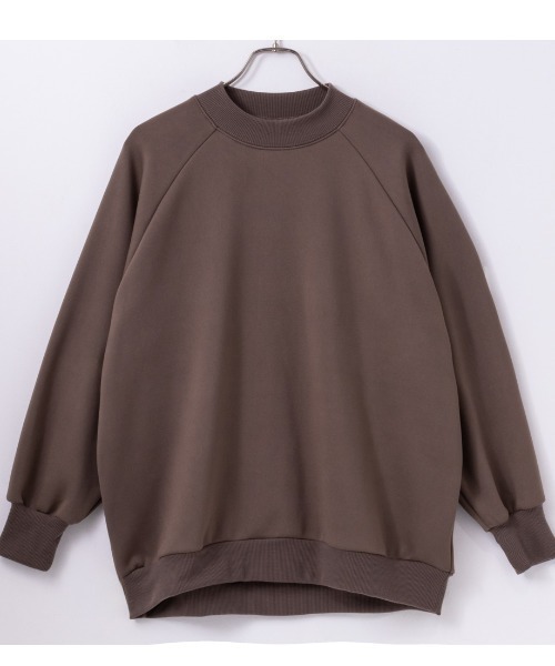 NAVY（ネイビー）の「NAVY ふわもちハイネックプルオーバー（スウェット・レディース・グレイッシュベージュ/ブラック/モカ・M/L/S/XL）」の10枚目の写真