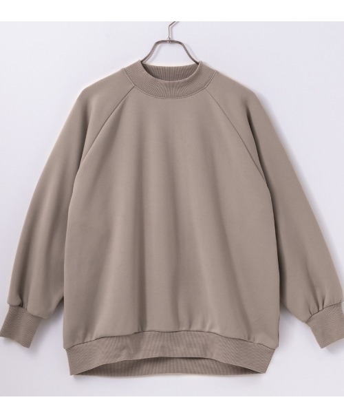 NAVY（ネイビー）の「NAVY ふわもちハイネックプルオーバー（スウェット・レディース・グレイッシュベージュ/ブラック/モカ・M/L/S/XL）」の11枚目の写真
