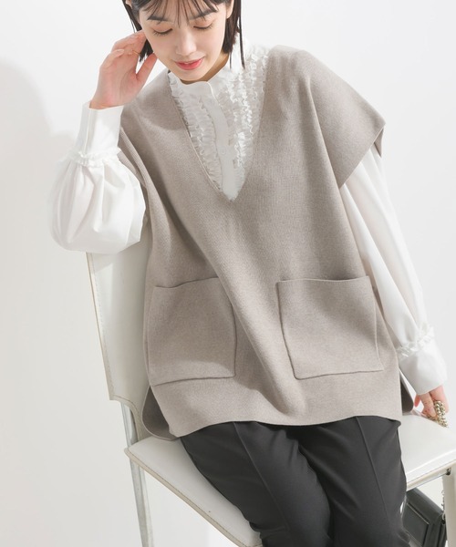 PICCIN（ピッチン）の「ポケット付きニットベスト（ニット/セーター・レディース・ブラック/グレイッシュベージュ/オフホワイト・M）」の3枚目の写真