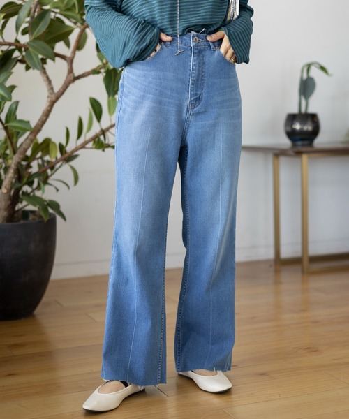 LEPSIM(レプシィム)の「ストレッチフレア加工デニムパンツ 987513(デニムパンツ・レディース・ダークグレー/ライトブルー/ブルー・MEDIUM/LARGE/SMALL)」の3枚目の写真