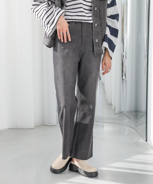 LEPSIM(レプシィム)の「ストレッチフレア加工デニムパンツ 987513(デニムパンツ・レディース・ダークグレー/ライトブルー/ブルー・MEDIUM/LARGE/SMALL)」の4枚目の写真