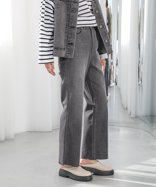 LEPSIM(レプシィム)の「ストレッチフレア加工デニムパンツ 987513(デニムパンツ・レディース・ダークグレー/ライトブルー/ブルー・MEDIUM/LARGE/SMALL)」の5枚目の写真