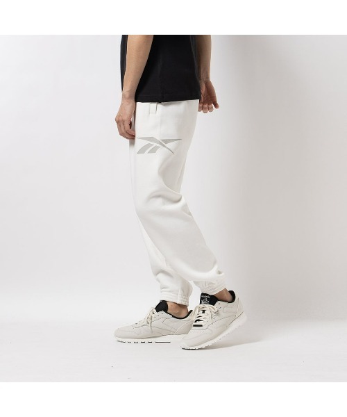 Reebok(リーボック)の「クラシック ビッグベクター パンツ / CL BV PANT(スウェットパンツ・メンズ・オフホワイト/ダークグリーン・LARGE/MEDIUM/SMALL/XX-LARGE/X-LARGE)」の8枚目の写真