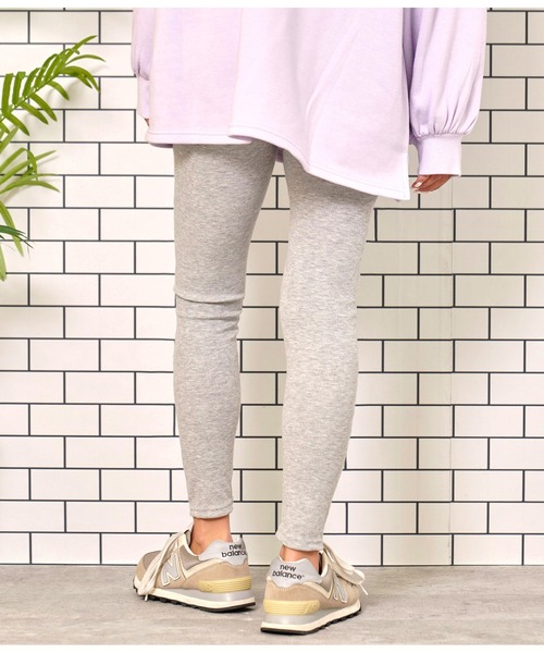 anap mimpi（アナップミンピ）の「リブ シンプル ベーシック レギンス（レギンス/スパッツ・レディース・ブラック/ライトグレー・FREE）」の20枚目の写真