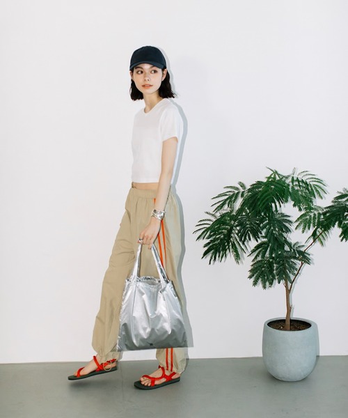 セール】【BEAURE】ロゴ刺繍入りワッシャーメタリックトート B