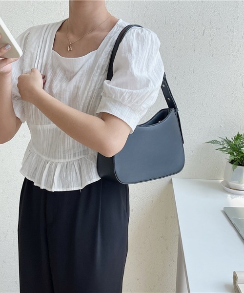 kirakiraShop(キラキラショップ)の「ワンハンドル スクエア ホーボー バッグ(ハンドバッグ・レディース・キャメル/オフホワイト/ブラウン/ブラック・FREE)」の8枚目の写真