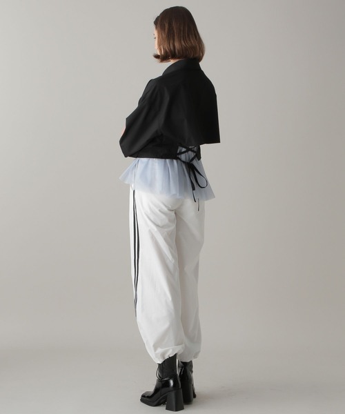 FOREVER 21（フォーエバー トゥエンティーワン）の「【2024SS】ネクタイ付きクロップドシャツ（シャツ/ブラウス・レディース・オフホワイト/ブラック/ライトブルー・FREE）」の19枚目の写真