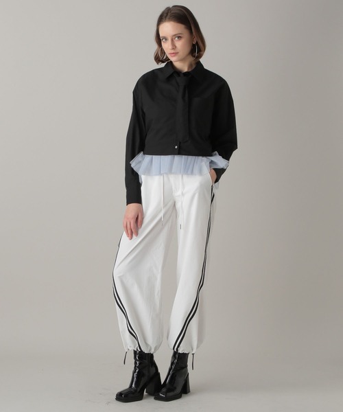 FOREVER 21（フォーエバー トゥエンティーワン）の「【2024SS】ネクタイ付きクロップドシャツ（シャツ/ブラウス・レディース・オフホワイト/ブラック/ライトブルー・FREE）」の5枚目の写真