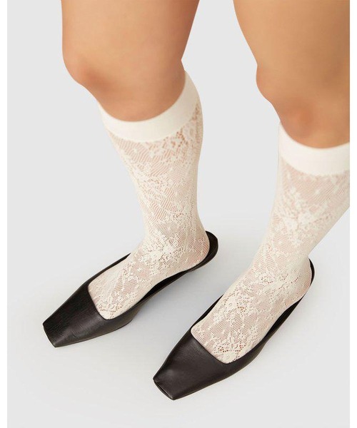 SWEDISH STOCKING(スウェディッシュストッキングス)の「Rosa Lace Knee-Highs Ivory(ソックス/靴下・レディース・アイボリー・ONE SIZE)」の1枚目の写真