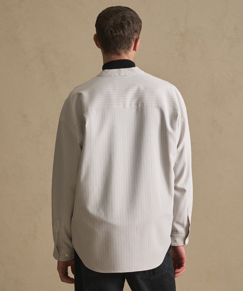 PUBLIC TOKYO（パブリックトウキョウ）の「コンフォートリラックスバンドカラーシャツ（シャツ/ブラウス・メンズ・ホワイト/ライトブラウン/ストライプ/ブルー/ダークブラウン/ベージュ×ブラック/ホワイト×ブルー/ホワイト×ブラウン・2/1/0/3/000）」の19枚目の写真