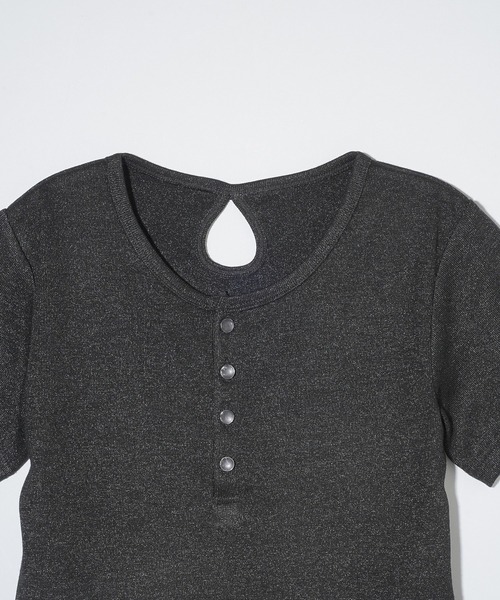 X-girl(エックスガール)の「HENLEY NECK S/S TOP(Tシャツ/カットソー・レディース・ブルー/ブラック/ホワイト・S/M)」の5枚目の写真