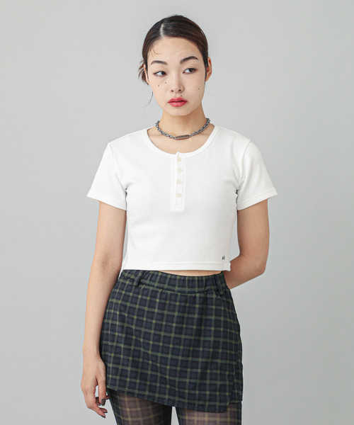 X-girl(エックスガール)の「HENLEY NECK S/S TOP(Tシャツ/カットソー・レディース・ブルー/ブラック/ホワイト・S/M)」の19枚目の写真