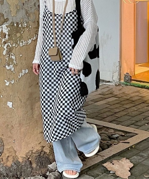 SHEENA(シーナ)の「チェッカーフラッグシアーキャミワンピース(ワンピース・レディース・ホワイト×ブラック・M)」の1枚目の写真