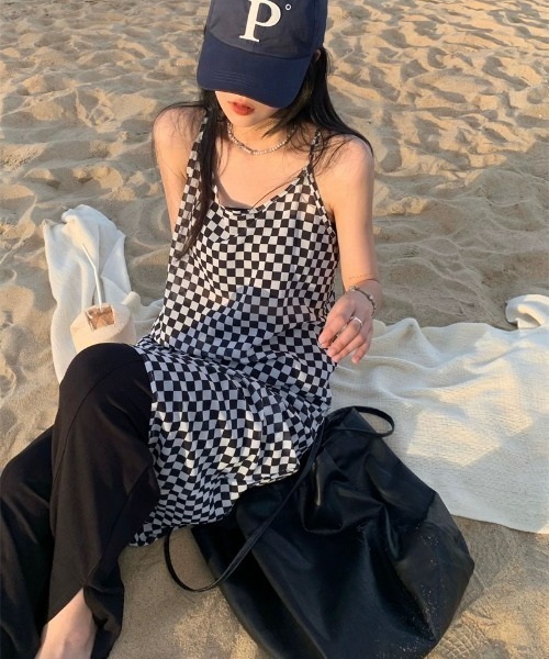 SHEENA(シーナ)の「チェッカーフラッグシアーキャミワンピース(ワンピース・レディース・ホワイト×ブラック・M)」の12枚目の写真