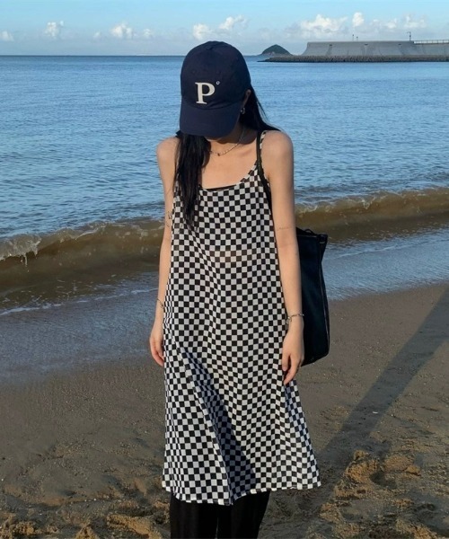 SHEENA(シーナ)の「チェッカーフラッグシアーキャミワンピース(ワンピース・レディース・ホワイト×ブラック・M)」の2枚目の写真