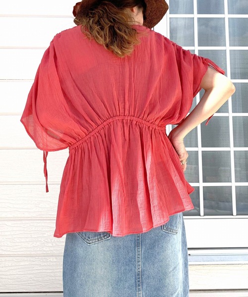 Q（キュー）の「ショルダードロストギャザーブラウス（シャツ/ブラウス・レディース・マスタード/レッド/グリーン・MEDIUM）」の18枚目の写真