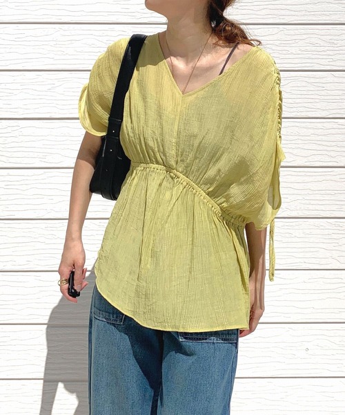 Q（キュー）の「ショルダードロストギャザーブラウス（シャツ/ブラウス・レディース・マスタード/レッド/グリーン・MEDIUM）」の19枚目の写真