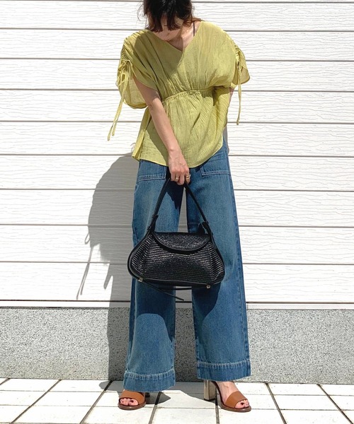 Q（キュー）の「ショルダードロストギャザーブラウス（シャツ/ブラウス・レディース・マスタード/レッド/グリーン・MEDIUM）」の8枚目の写真