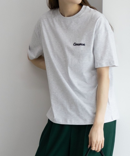 CONVERSE(コンバース)の「CONVERSE バックロゴ刺繍シューズプリントTシャツ 綿100%(Tシャツ/カットソー・レディース・ライム/ネイビー/オートミール・M/L)」の1枚目の写真