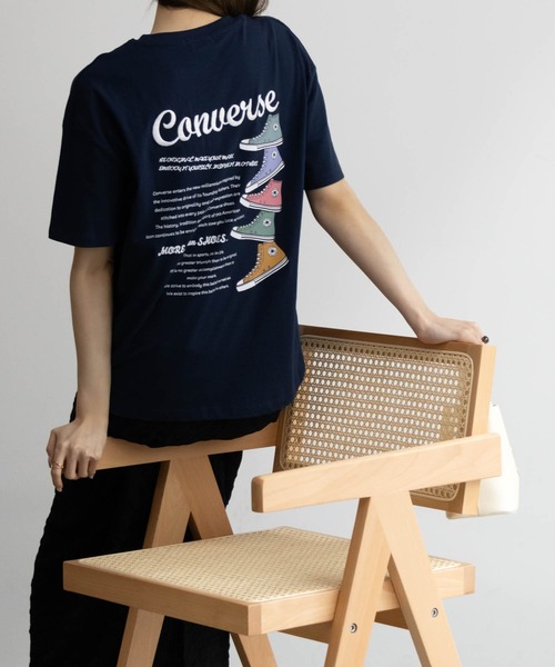 CONVERSE(コンバース)の「CONVERSE バックロゴ刺繍シューズプリントTシャツ 綿100%(Tシャツ/カットソー・レディース・ライム/ネイビー/オートミール・M/L)」の14枚目の写真