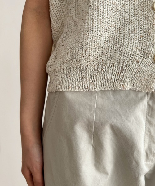 CANAL JEAN（キャナルジーン）の「El mar　コットンリネンメランジニットボタンベスト（ベスト・レディース・ベージュ/アイボリー・ONE SIZE）」の9枚目の写真